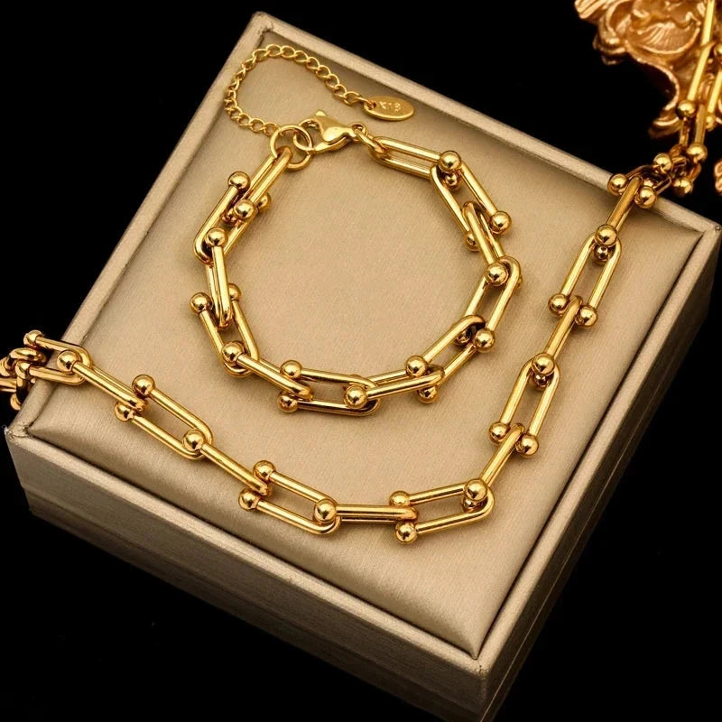 NICOLE™ | Collar Dorado